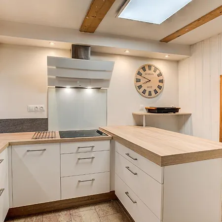 Chalet Pele - Alpes Agency - - Sleeps 11 *