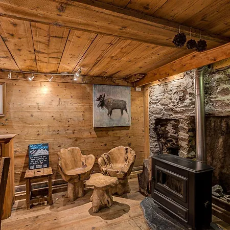 Pele - Alpes Travel - Sleeps 11 Chamonix