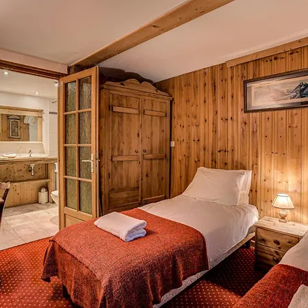 Pele - Alpes Travel - Sleeps 11