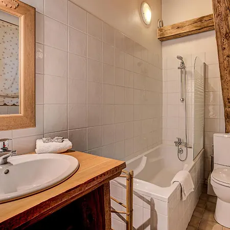 Pele - Alpes Travel - Sleeps 11 Chamonix