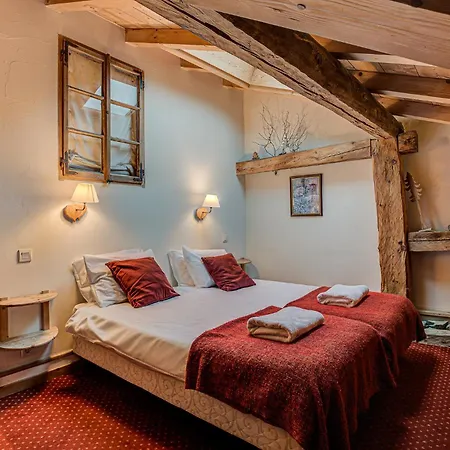 Pele - Alpes Travel - Sleeps 11 *