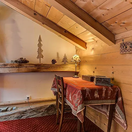 Pele - Alpes Travel - Sleeps 11 *