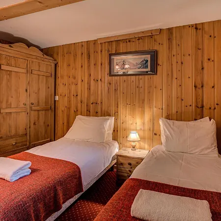 Chalet Pele - Alpes Agency - - Sleeps 11 Chamonix