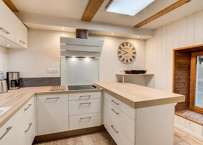 Шале Pele - Alpes Travel - Sleeps 11 *