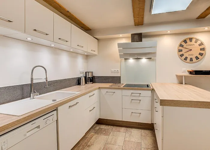 Шале Pele - Alpes Travel - Sleeps 11 *