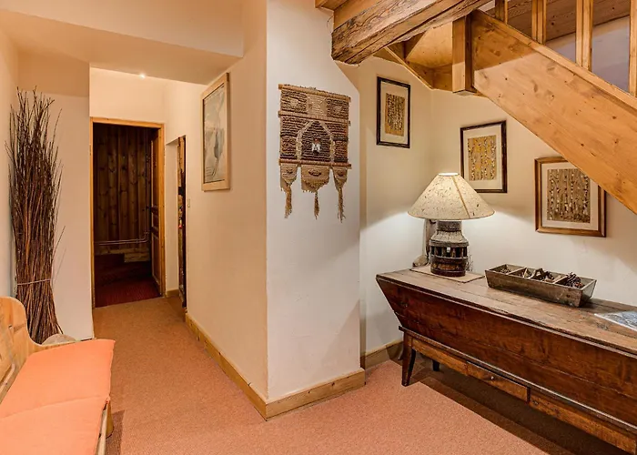 Pele - Alpes Travel - Sleeps 11 Шале