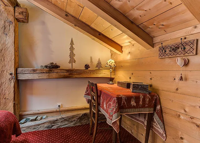 Pele - Alpes Travel - Sleeps 11 *