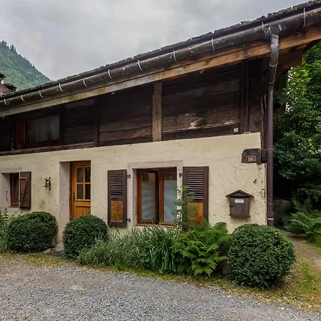 Pele - Alpes Travel - Sleeps 11 Chamonix