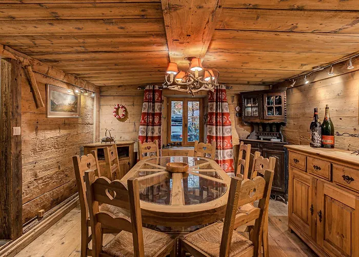 Chalet Pele - Alpes Agency - Central Chamonix - Sleeps 11 Chalé Chamonix