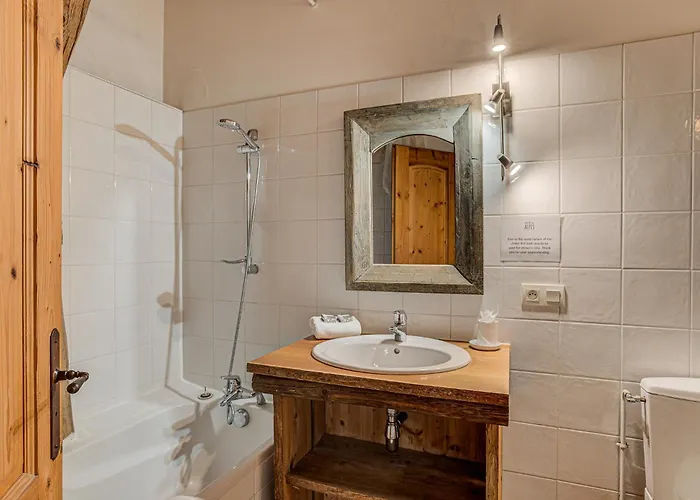 Chalé Chalet Pele - Alpes Agency - Central Chamonix - Sleeps 11