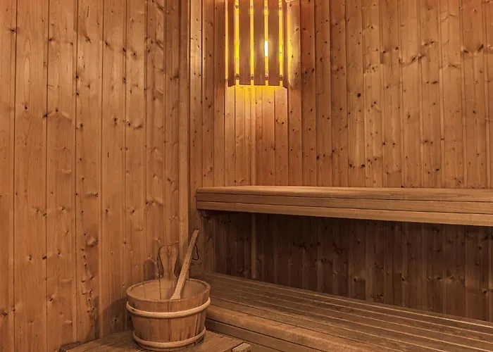 Chalet Pele - Alpes Agency - Central Chamonix - Sleeps 11 * Chamonix